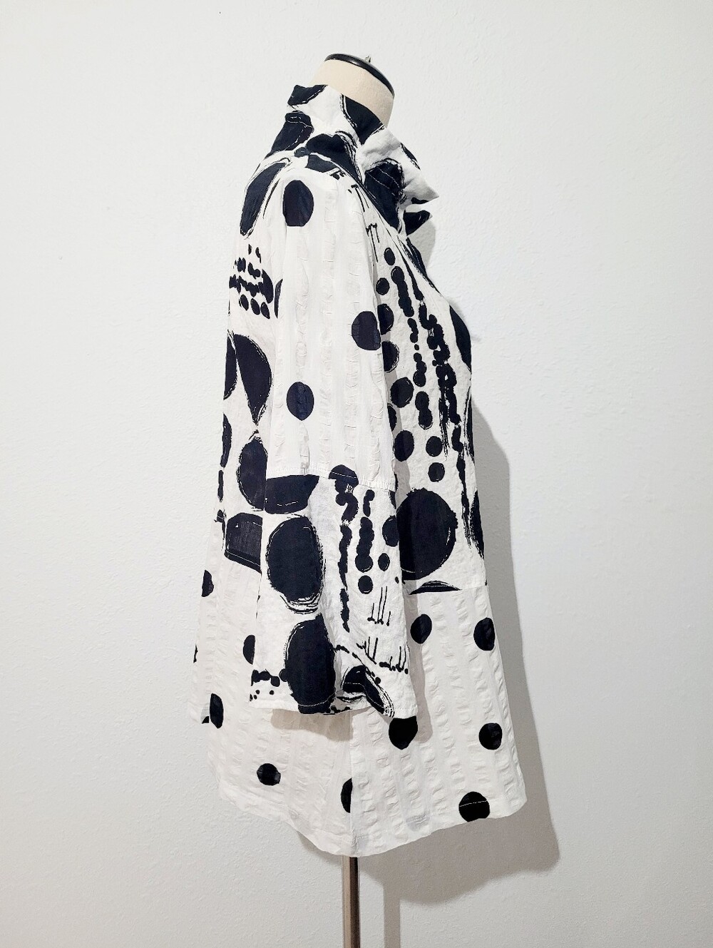 Damee Tunic Top Medium Black White Polka Dot Textured Art To Wear Jacket Shirt - Picture 4 of 12